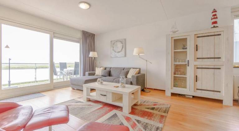 Apartment with terrace — photo 2