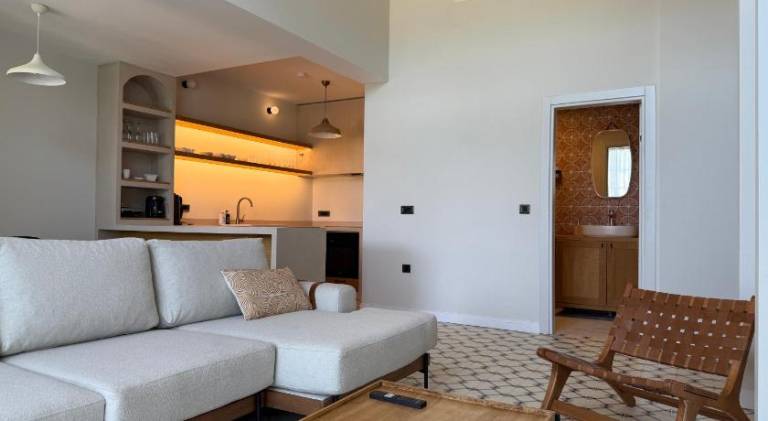 Villa with pool — photo 2