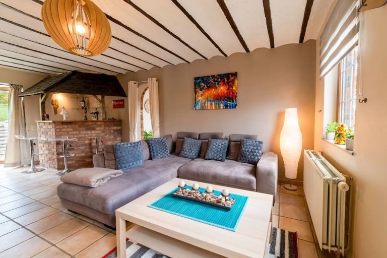 Fully equipped ample house with BBQ, patio & yard | Nature view | Pets are welcome — photo 2