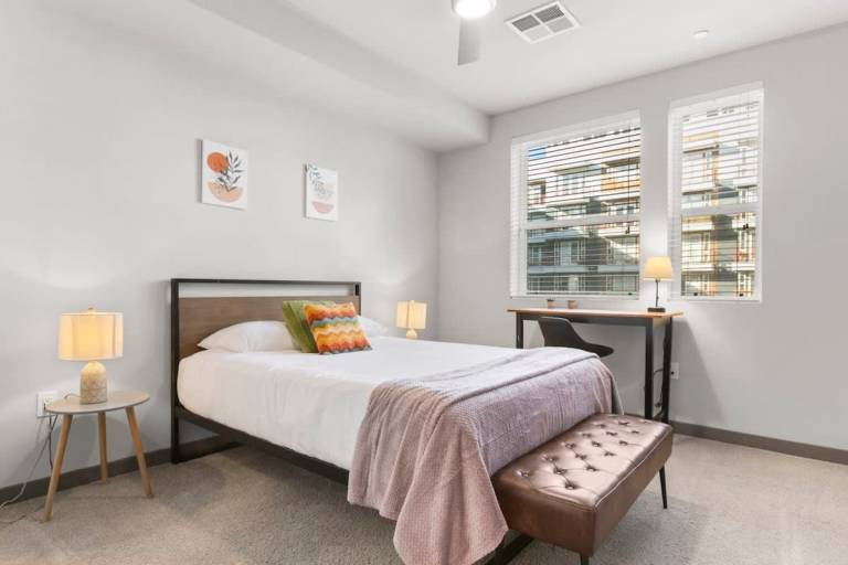 CozySuites Phoenix 3BR Apt w Pool Parking Pets