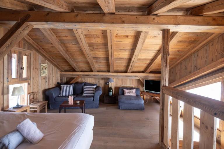 Chalet 'Mazot De Warens' with Mountain View, Private Terrace and Private Garden — photo 4