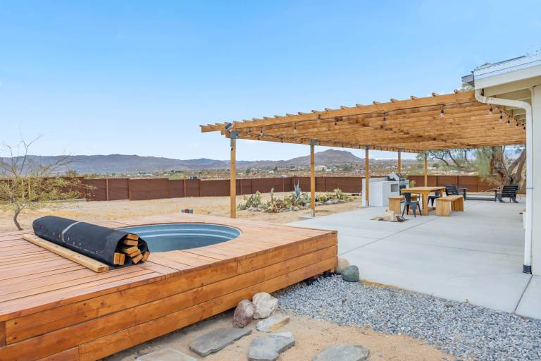 Desert Hearts Ranch - BBQ, Quiet and Dark Skies in Joshua Tree — photo 4