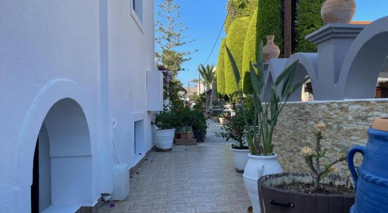 Serviced apartment with terrace & yard | Beach nearby | Dogs allowed — photo 5