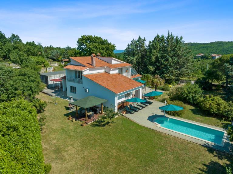 House with patio, grill & private pool — photo 2