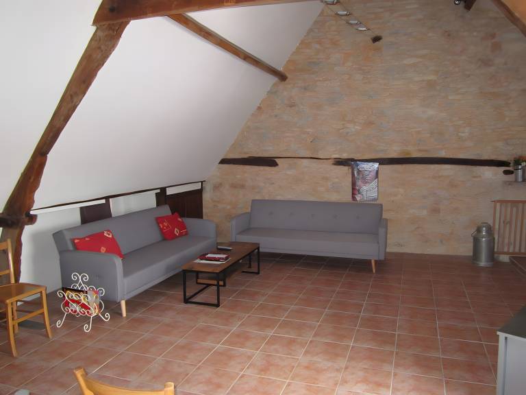 Gîte Colette: Holiday Home with Private Terrace and Wi-Fi in Loubressac — photo 5