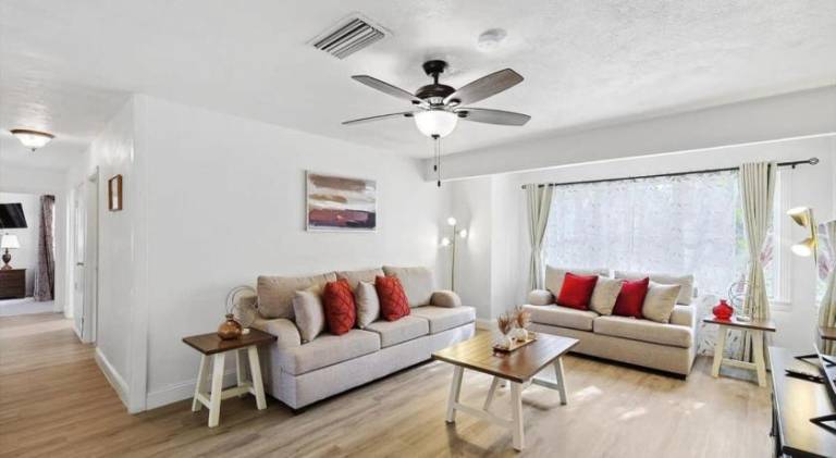 165 m&sup2; Ferienhaus