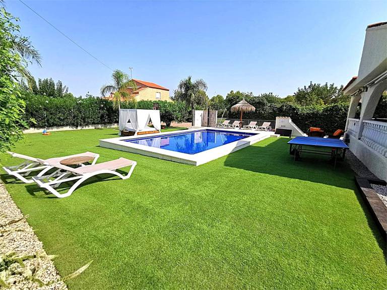 Villa with barbeque, patio & yard | Mountain view — photo 4