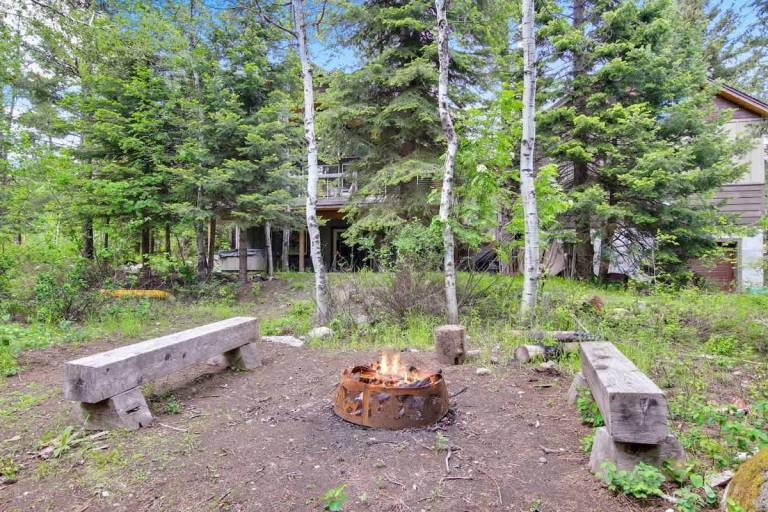 Child-friendly vacation home with hot tub & barbecue | Perfect for remote work | Pets allowed — photo 3