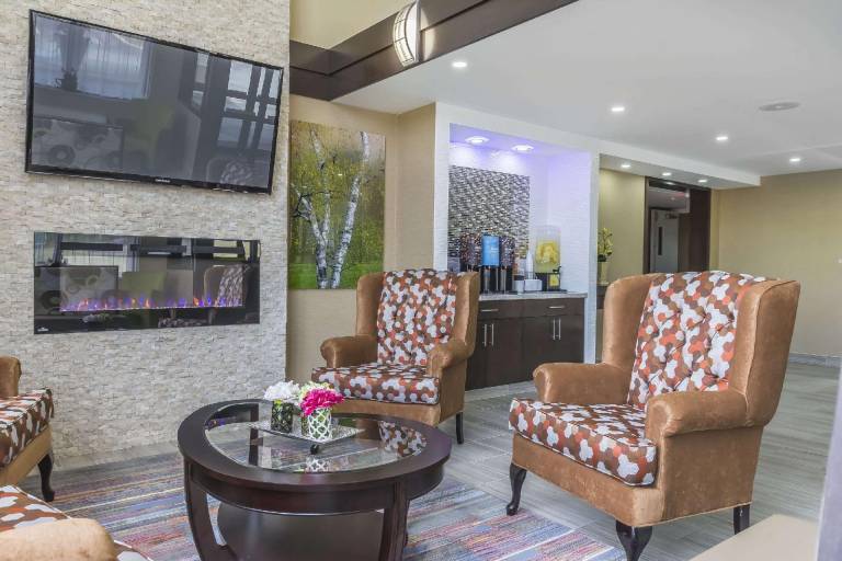 Comfort Inn — photo 2