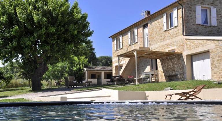 House with pool, barbeque & garden — photo 3