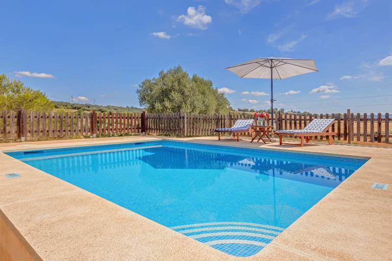 Finca "Es Turó Des Bessons" with Panoramic View and Pool — photo 4