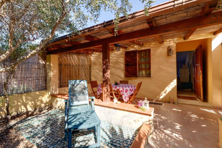 Beautiful vacation home with terrace, BBQ & garden | Beach view | Pets are welcome — photo 4