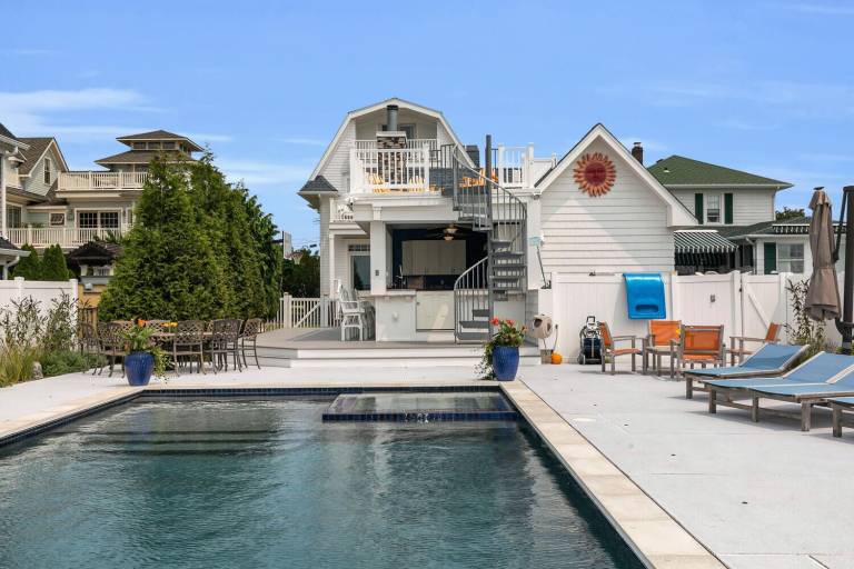 House  Monmouth Beach
