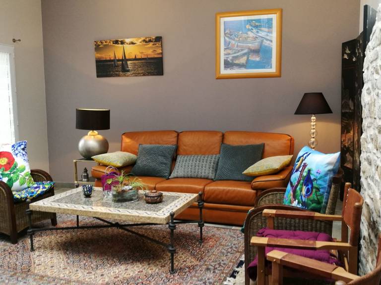 Vacation home with yard, terrace & barbeque — photo 4