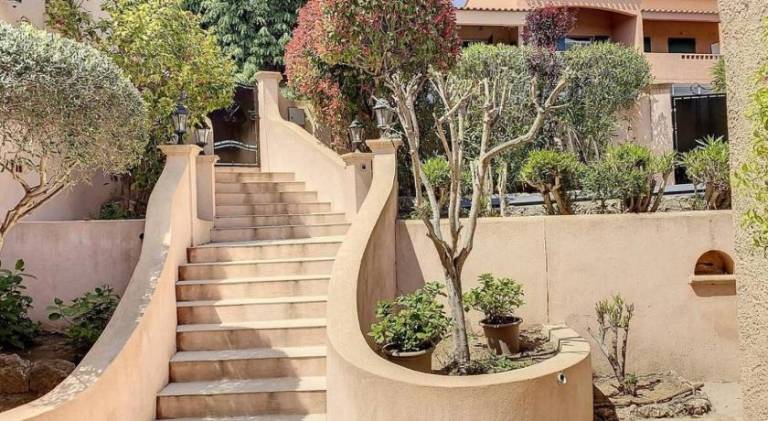 Villa with private pool, garden & patio | Pets are welcome — photo 3