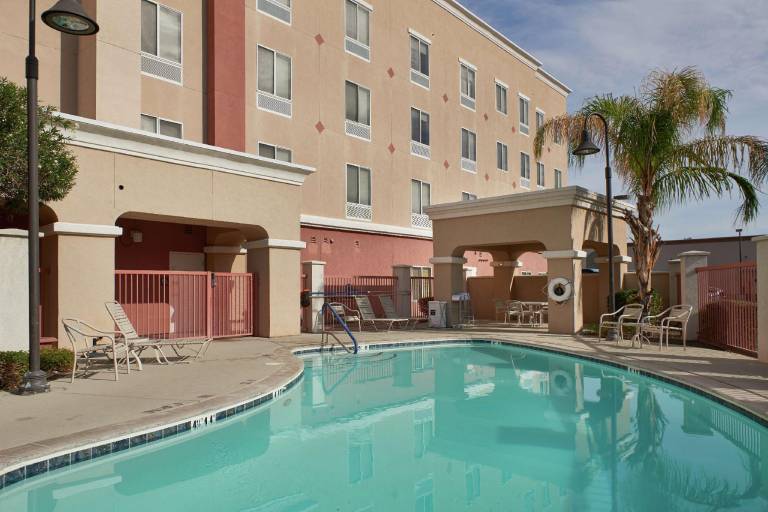 Hampton Inn & Suites Phoenix-Surprise — photo 3