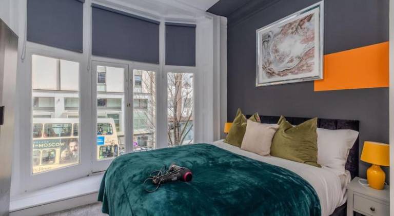 Beautiful 2 Bedroom Flat Next to Brighton Beach and Shopping Centre — photo 2