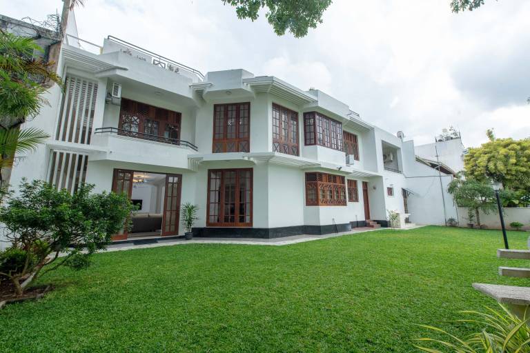 Villa Gothamipura