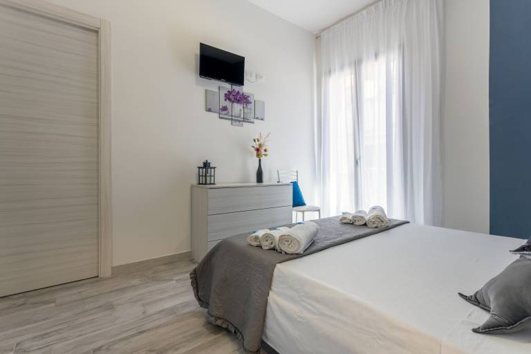 Apartment 'Casa Magenta' with Sea View, A/C & Wi-Fi — photo 3