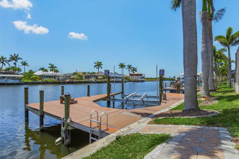 Heated Pool & Spa with Intersecting Canal View - Villa Viewtopia - Roelens — photo 2