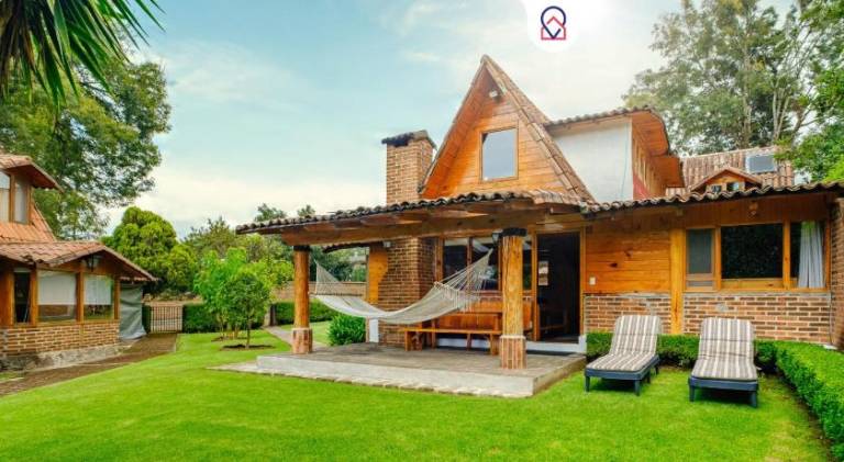 250 m&sup2; Ferienhaus