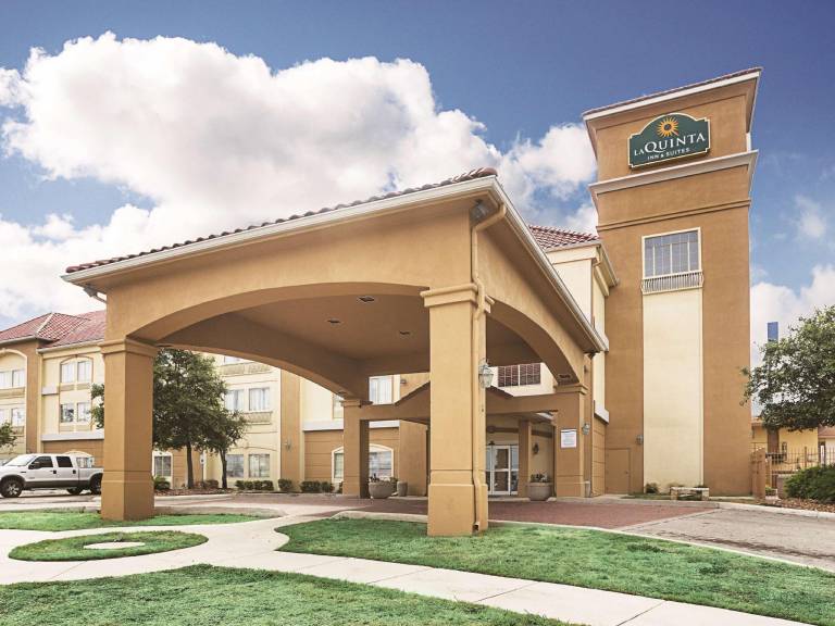 La Quinta Inn & Suites by Wyndham New Braunfels in New Braunfels, TX