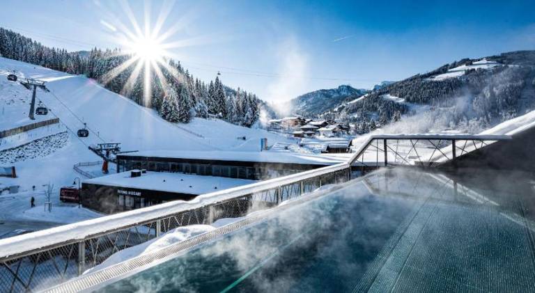 ALMMONTE PRACLARUM SUITES - Casual Boutique Hotel in Wagrain