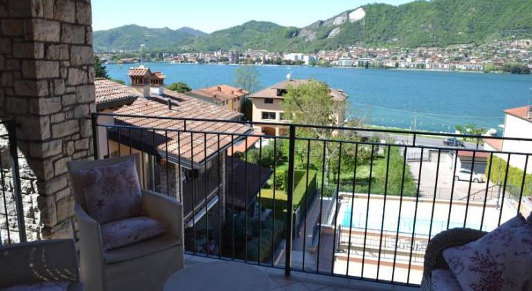 Holiday apartment with pool — photo 4