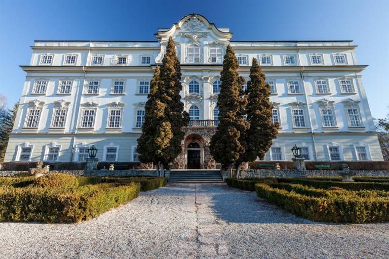  in Salzburg für max.  Gäste