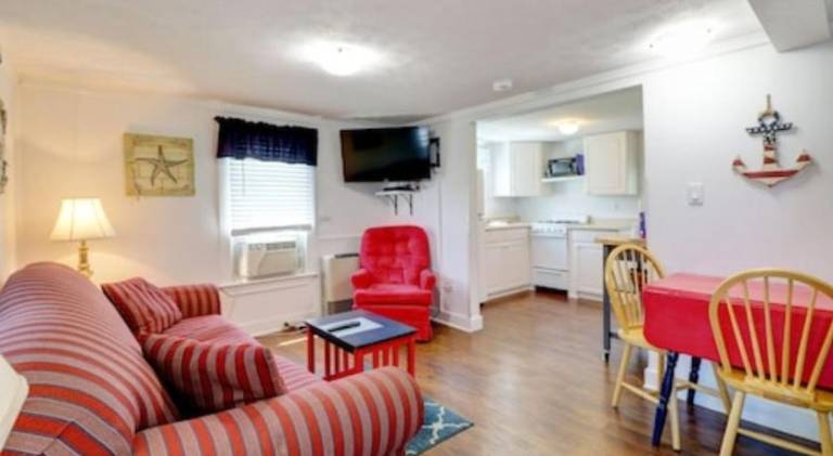 Carriage House Motel Cottages & Suites — photo 2