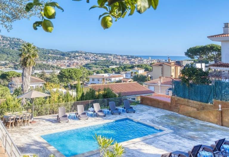 Villa "Costacabana - Abigail" with Sea View, Private Pool & Wi-Fi — photo 2