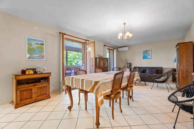 Vacation home with yard & patio | Pets are welcome — photo 4