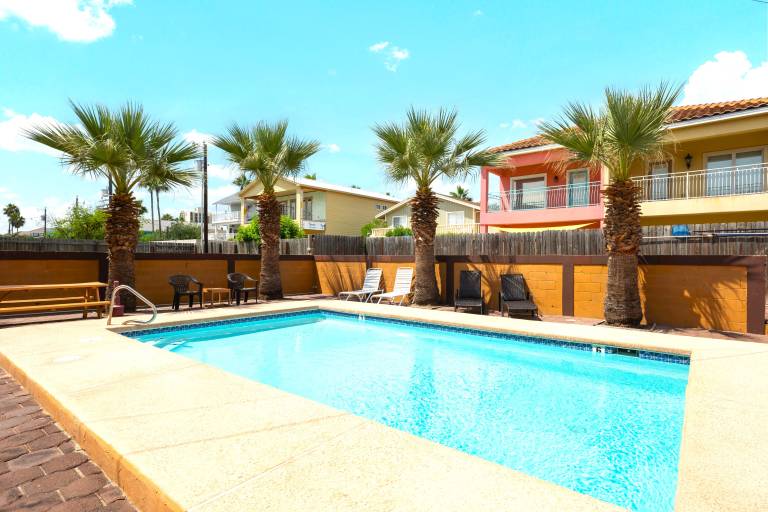 Family-friendly spacious vacation home with private pool & barbeque | Sea view | Close to the beach | Perfect for remote work | Dogs allowed — photo 3