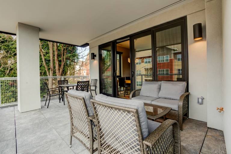 Shelley's Asheville Getaway Luxury Downtown Asheville Condo Walkable Location — photo 3