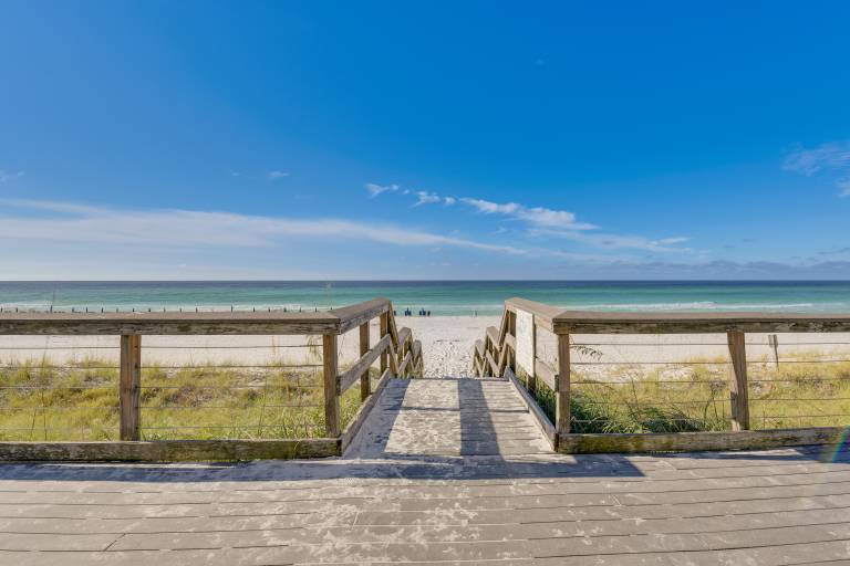 Destin Villa w/ Patio  2 Mi to Miramar Beach! — photo 3