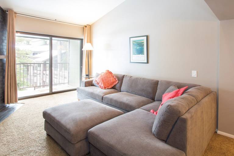 Condo with private pool — photo 3