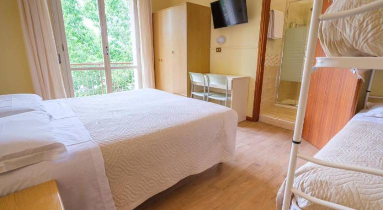 Only Room Hotel — photo 2