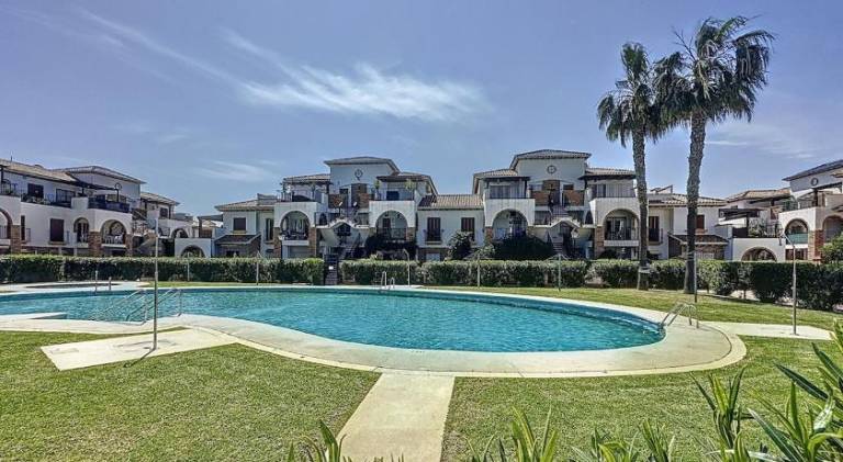 Lovely holiday apartment with pool | Pets are welcome — photo 3