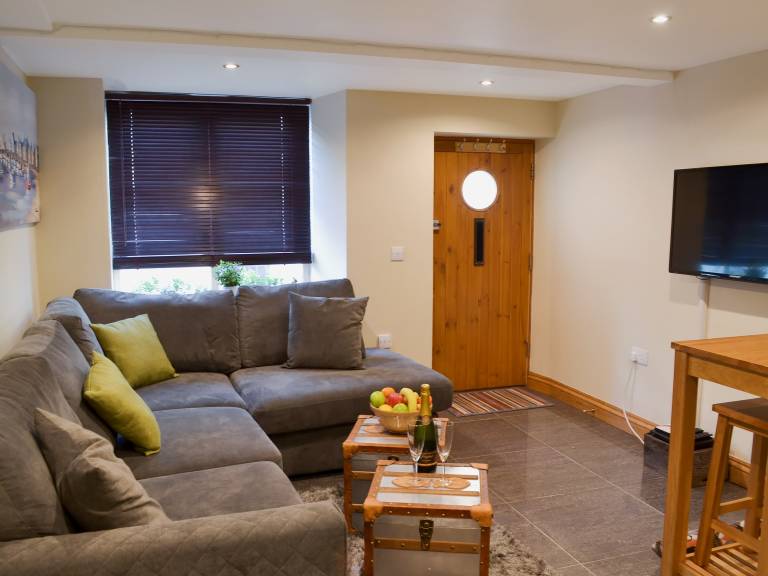 Cottage | River view — photo 2