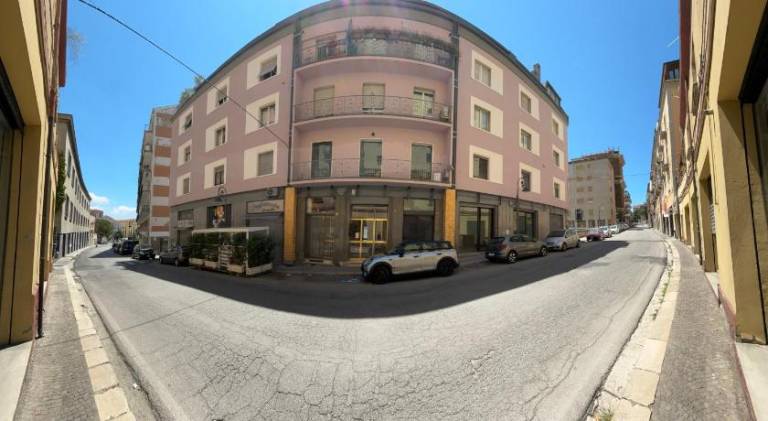 ESSENTIAL ROOM & PARKING in Centro Citta con Parcheggio Privato e WIFI — photo 4