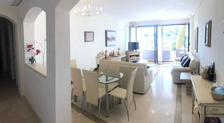 Apartment with pool | Pet-friendly — photo 3