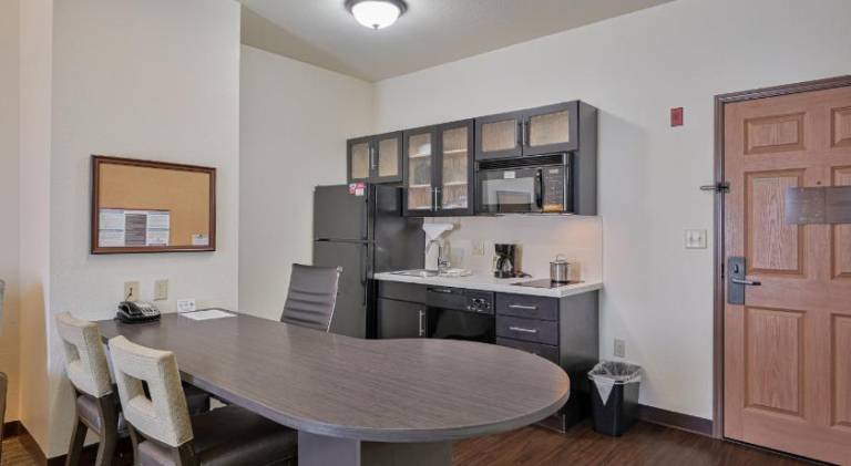 Affordable Suites of America Tulsa — photo 4
