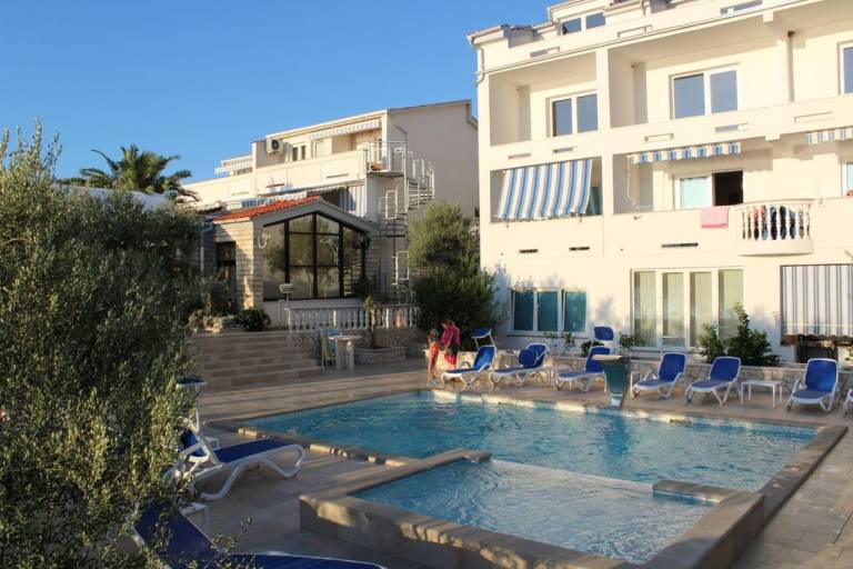 Apartment with pool | Sea view in Senj