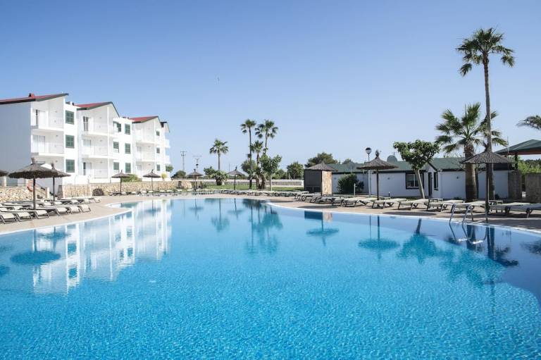 Aparthotel  Cala Blanca