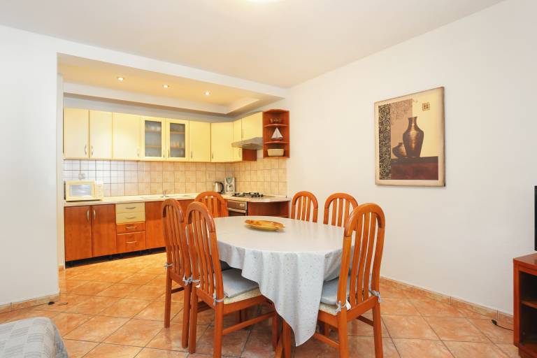 Two bedroom apartment with terrace and sea view Brela, Makarska (A-6688-a) — photo 3