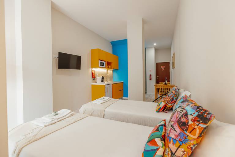 COLORFUL STUDIO 4 MUNICIPAL POOL by VACATIONY