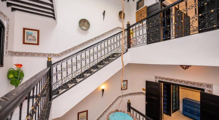 Vacation home with hot tub, pool & terrace | Next to Ben Youssef Madrasa | Pets are welcome — photo 3