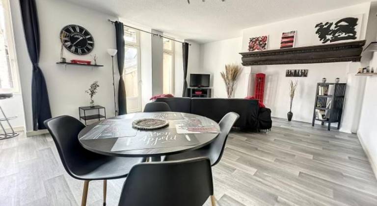 Rental apartment with terrace | Pet-friendly in Gaillard