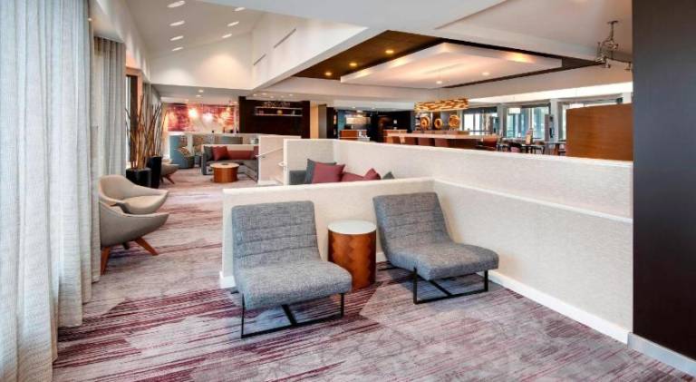 Courtyard by Marriott Savannah Midtown — photo 4
