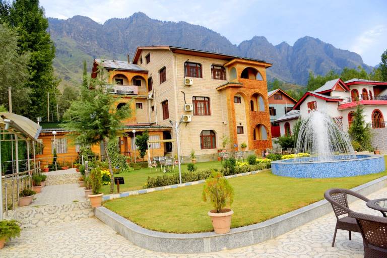 Resort Srinagar